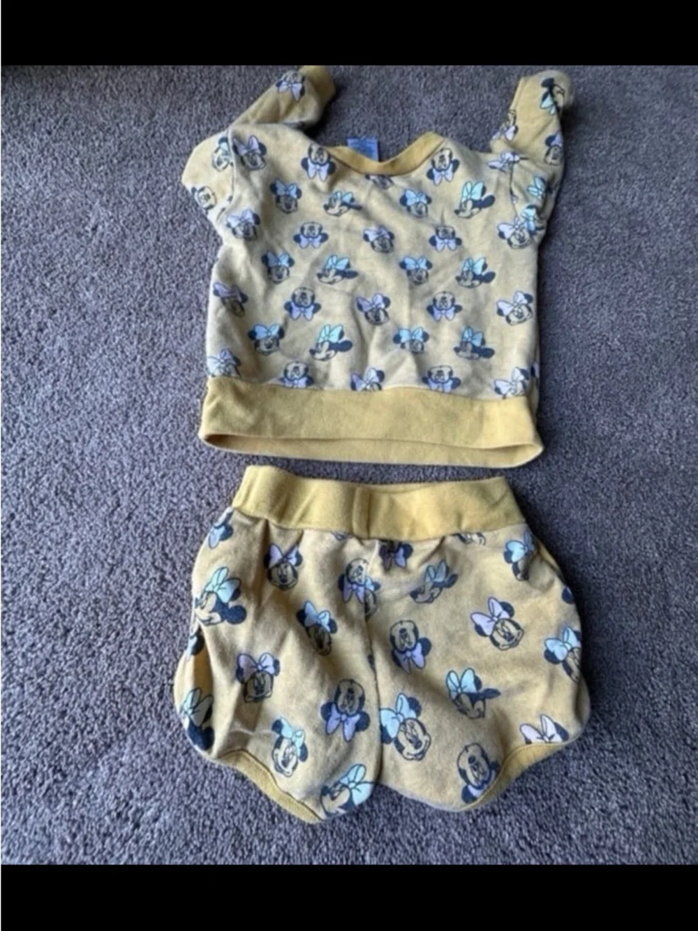 Disney Yellow Minnie Mouse Sweatshirt and Shorts Set